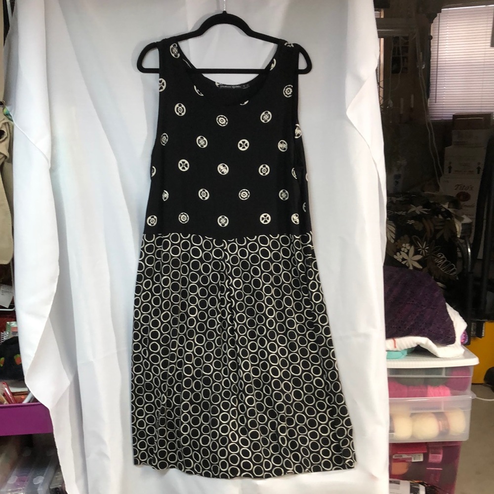 Women’s Sleeveless Dress